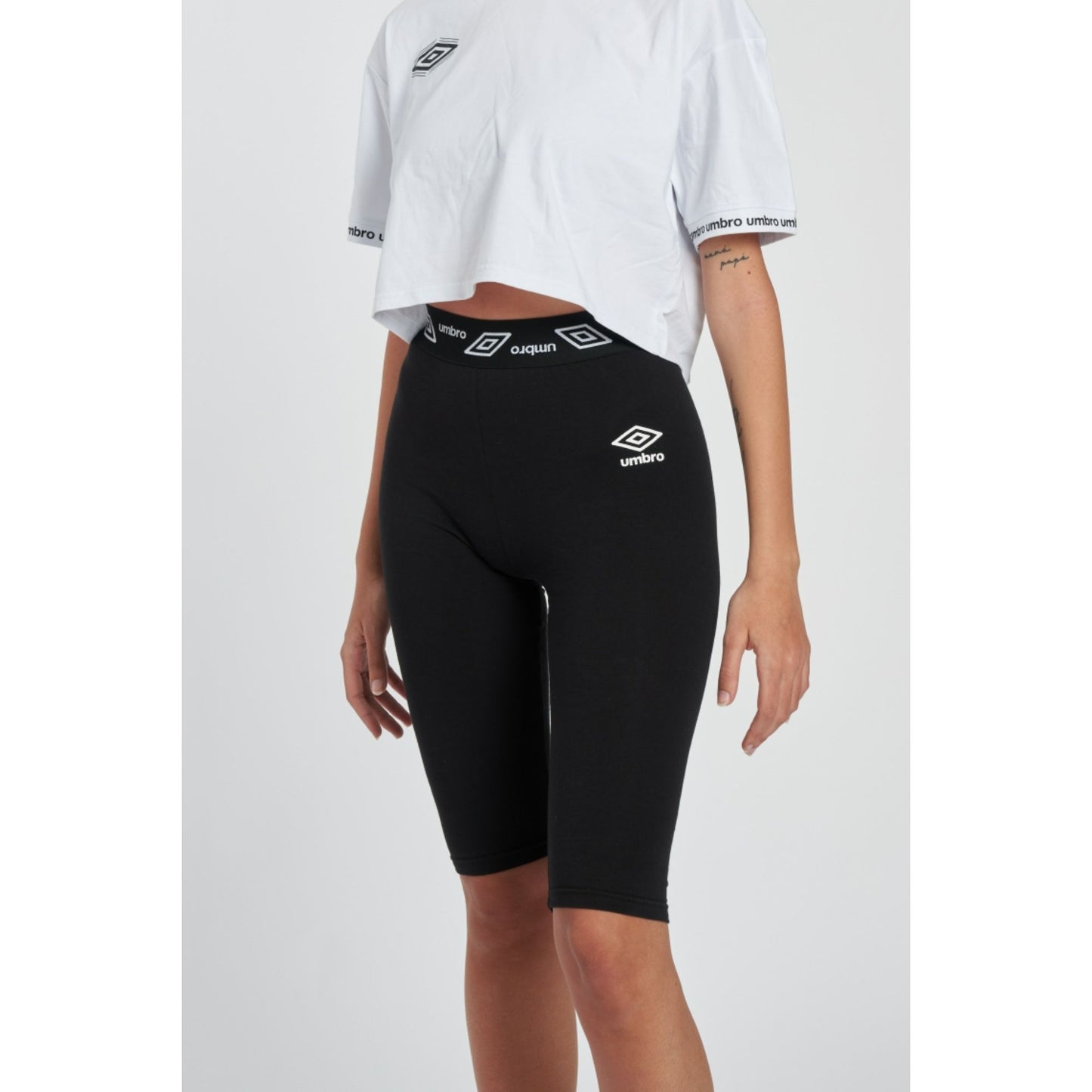 Malla corta mujer Umbro MUSCA negro