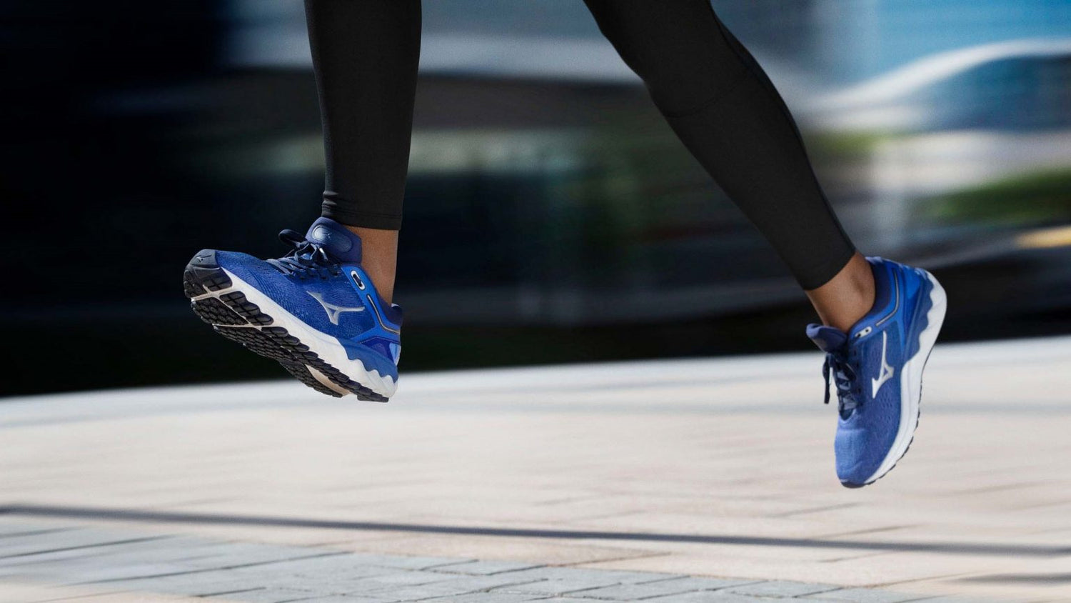 Multideporte y moda deportiva: Nuevos colores en las zapatillas